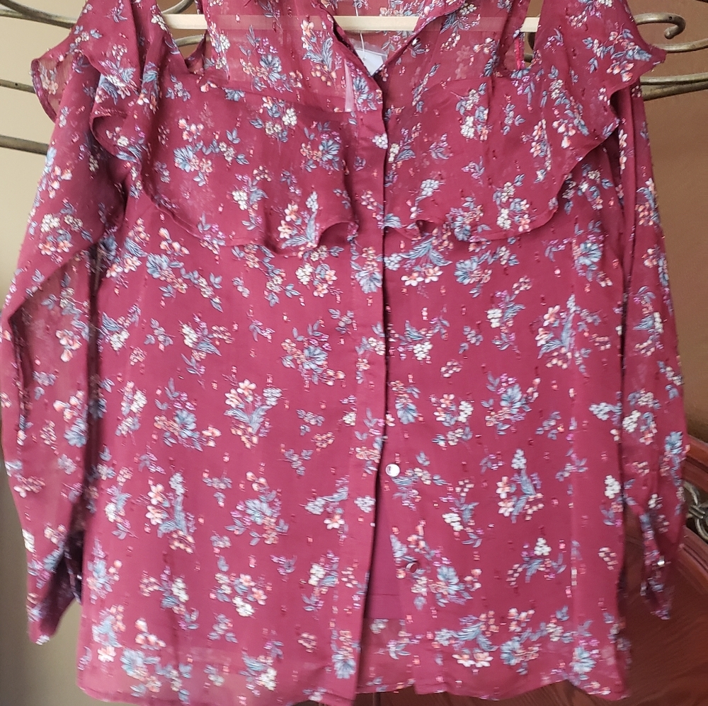 One hart womens peak a boo blouse new with tags